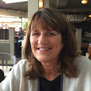 Meet your Posher, Mona